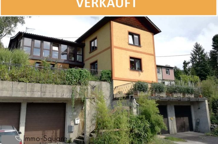 Älteres Wohnhaus in schöner Aussichtslage, mit Garten und 4 Garagen in 4201 Eidenberg/Obergeng